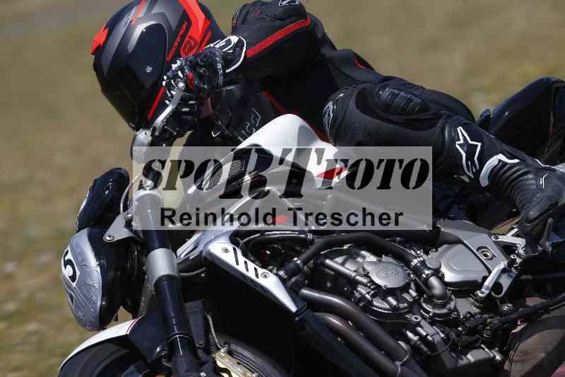 Archiv-2023/28 05.06.2023 Moto Club Anneau du Rhin/blanc-novice/25